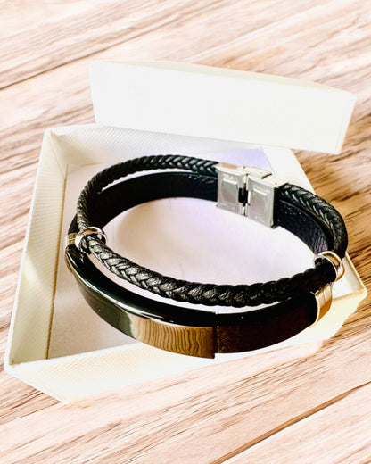 Pulsera Masculina de PU de Cuero y Acero Inoxidable con Opción de Grabado – Disponible en Dos Variantes de Color