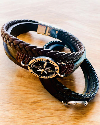 Pulsera "Compass Adventure" - posibilidad de personalización con grabado para regalo, 2 variantes de color para elegir.