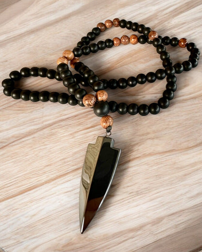 Flecha de Poder – Collar con Obsidiana Negra y Cuentas de Madera, personalización con grabado para regalo