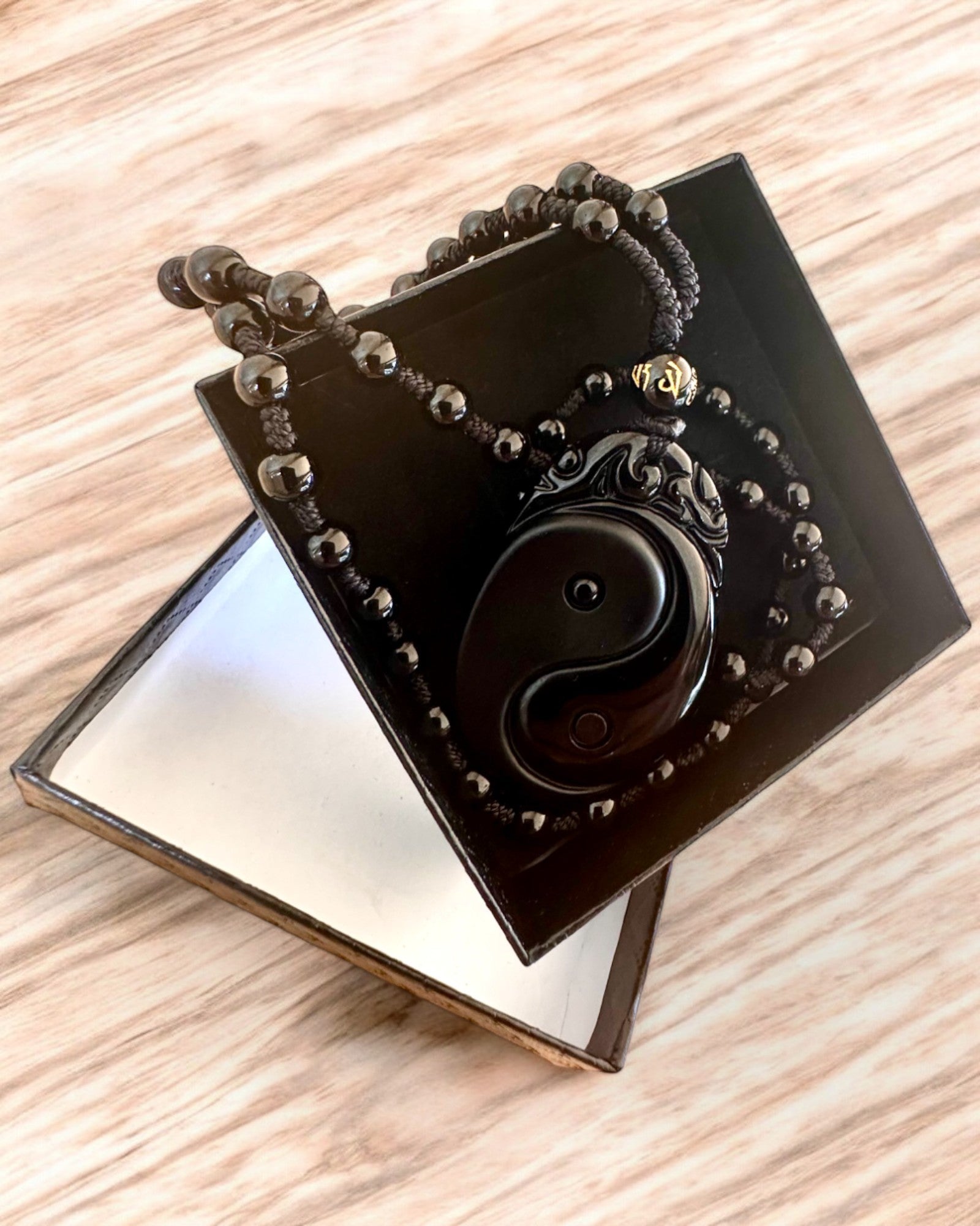 Amuleto de Obsidiana Yin Yang con Grabado - Armonía y Protección, personalización con grabado para regalo