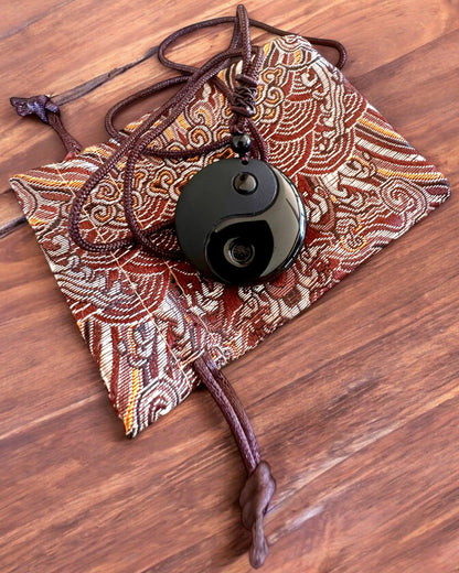 Collar Boho de Obsidiana Yin Yang Tai Chi, posibilidad de personalización con grabado para regalo