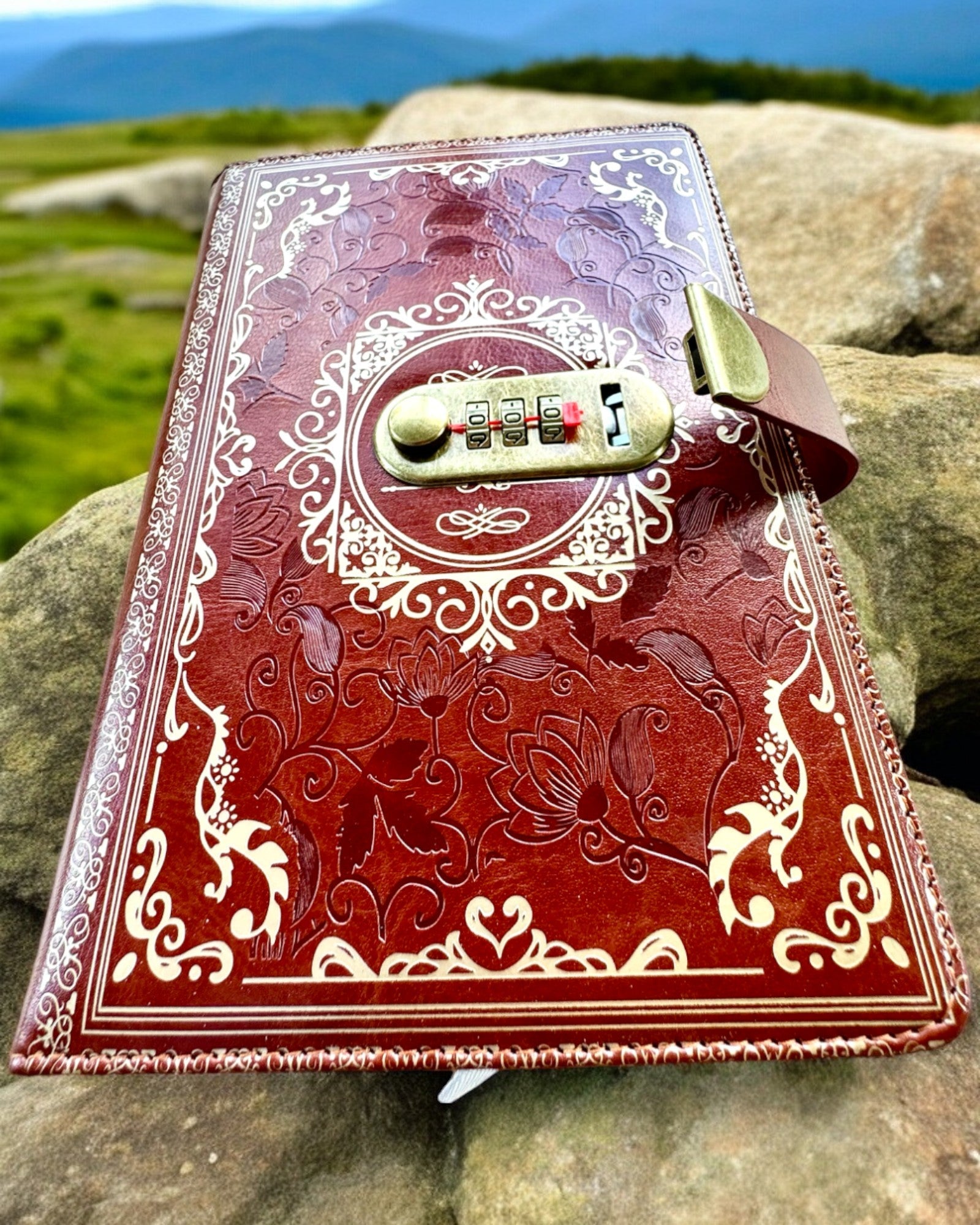 Cuaderno de Piel Exclusivo "Sekretnik" A5 con Cerradura de Código - personalización con grabado