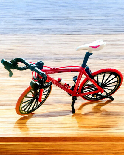 Modelo Miniatura de Metal Bicicleta Roja "SpeedMaster" personalización con grabado para regalo, 2 variantes de color