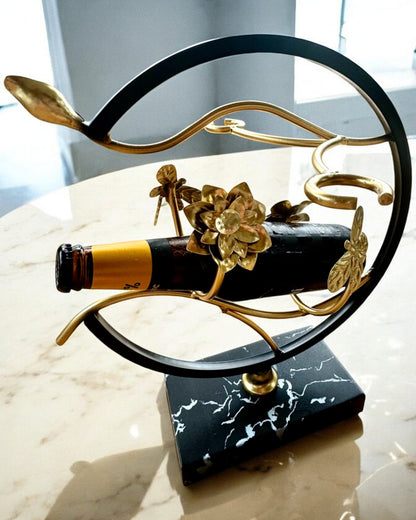 Soporte "Insecto Elegante" - para botella de vino y copas, altura 33 cm, posibilidad de personalización con grabado para regalo.