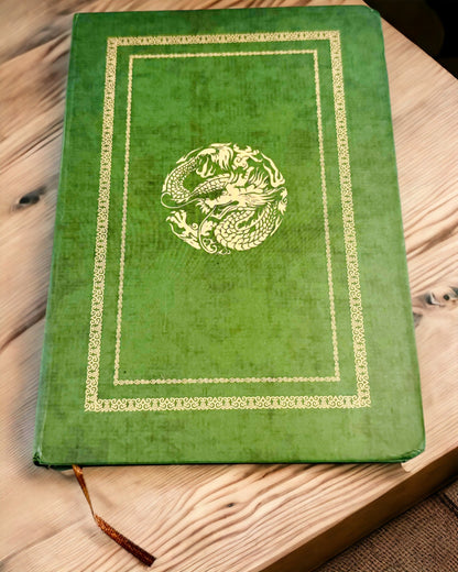 Cuaderno Decorativo Verde con Motivo de Dragón - Inspiraciones Fantasía, con grabado