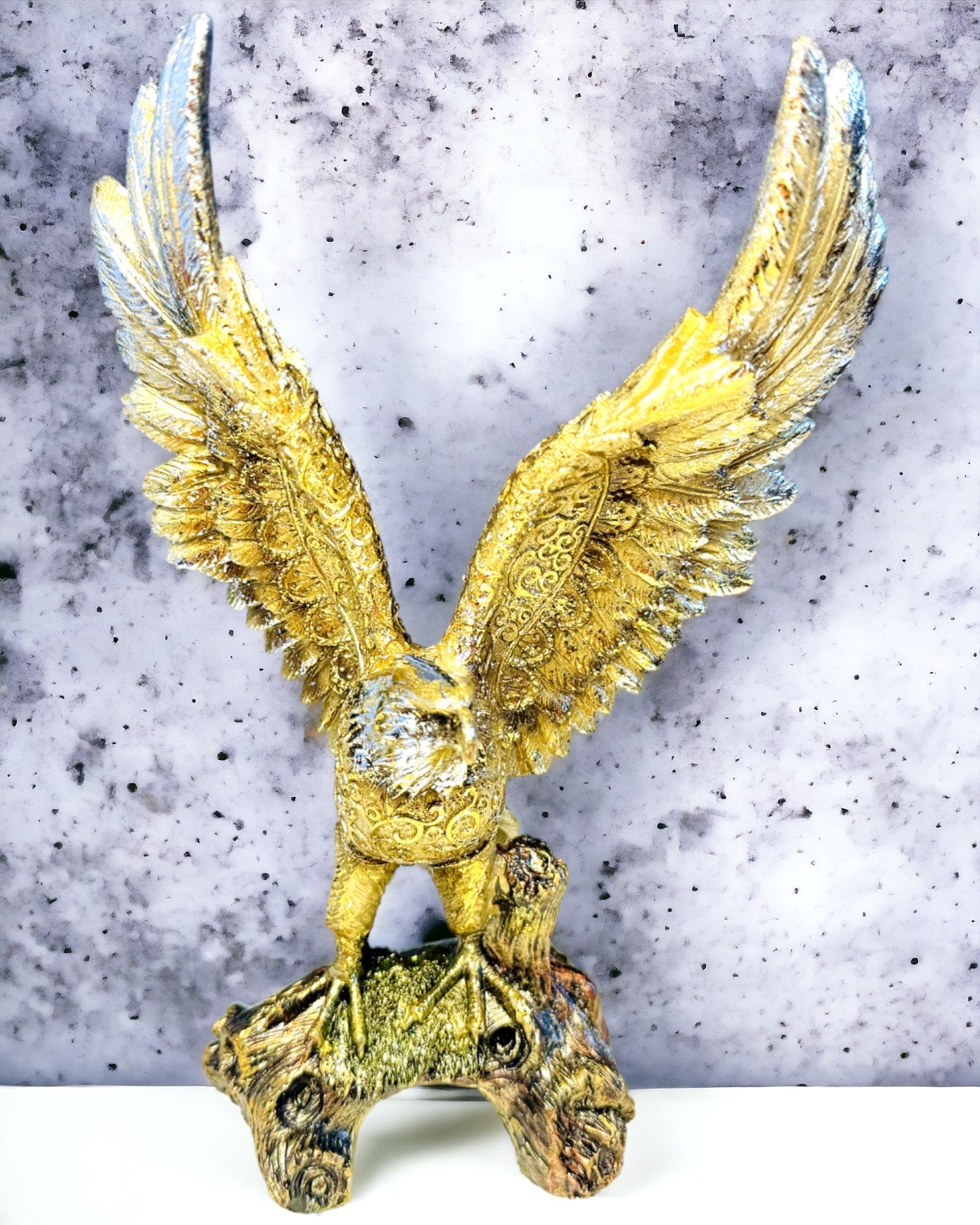 Estatuilla "Águila Dorada" con Opción de Personalización - Decoración de Resina