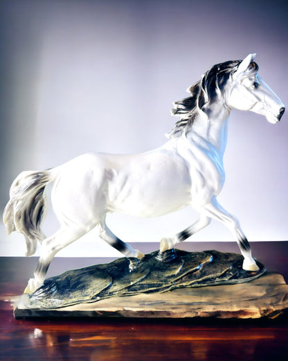 Escultura de Caballo - Figura Decorativa con Posibilidad de Grabado