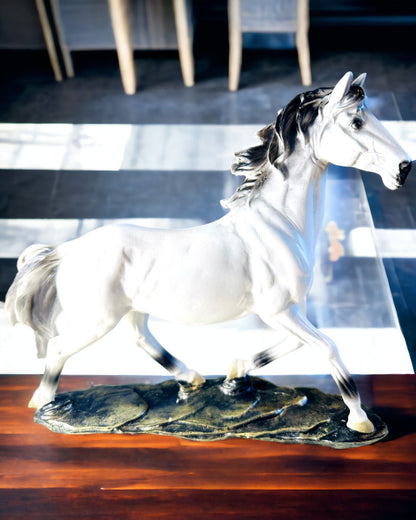 Escultura de Caballo - Figura Decorativa con Posibilidad de Grabado