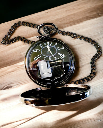 Reloj de bolsillo "Astrum Temporis" - Marco negro. Posibilidad de personalización con grabado.