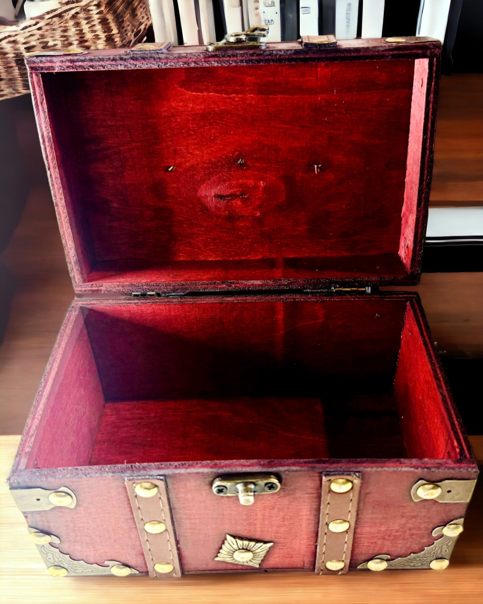 Caja de Madera 'Cofre Pirata del Tesoro' – Caja Vintage para Joyería y Baratijas