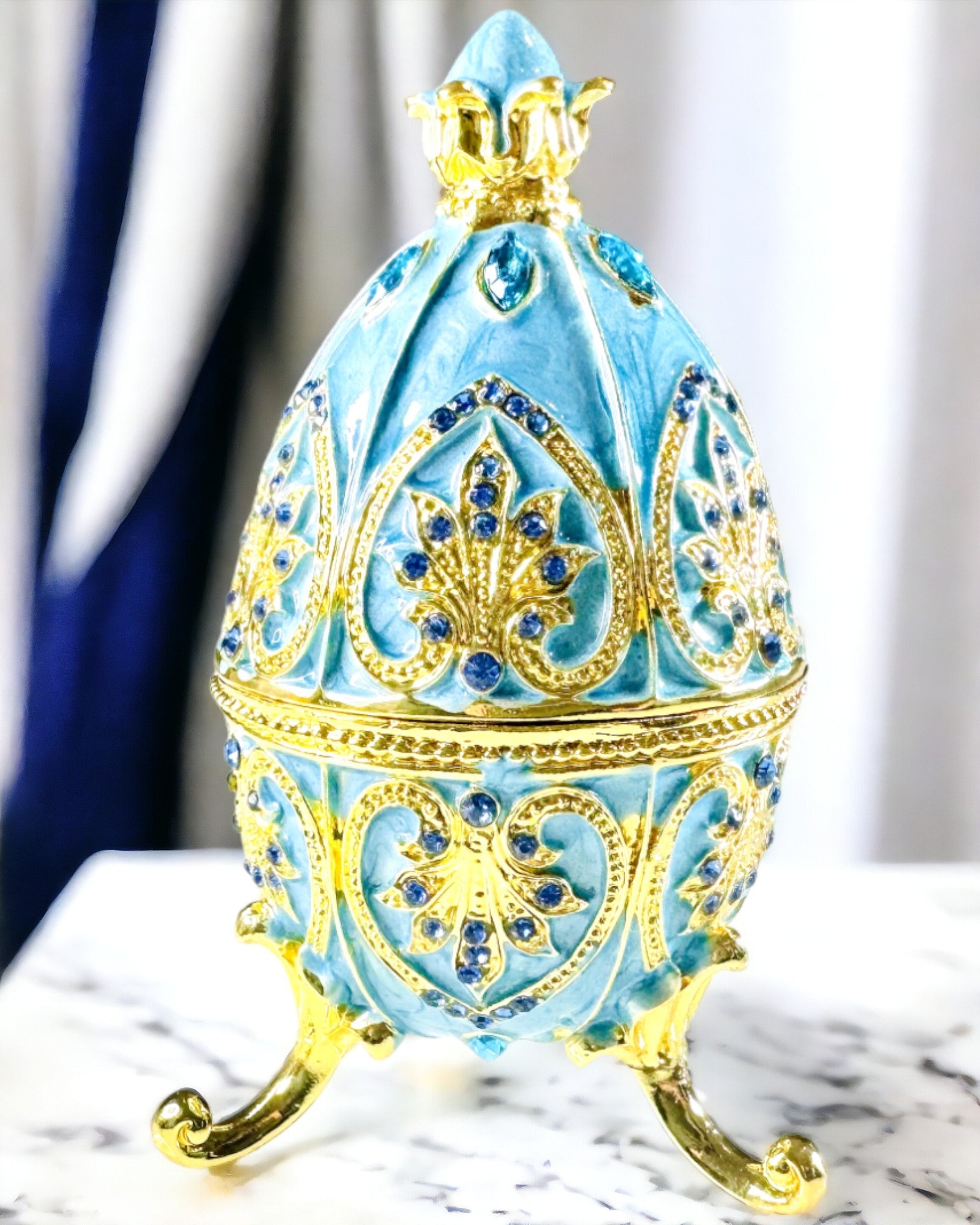 Huevo Fabergé Celestial – Organizador de Joyería Esmaltado - color azul cielo. Personalización con grabado.