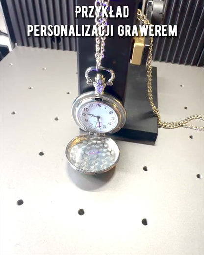 Reloj de bolsillo "CloverTime" con motivo de trébol de cuatro hojas, posibilidad de personalización con grabado para regalo.