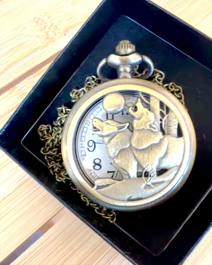 "Luna Wolf" – Reloj de bolsillo elegante con lobos, posibilidad de personalización con grabado para regalo