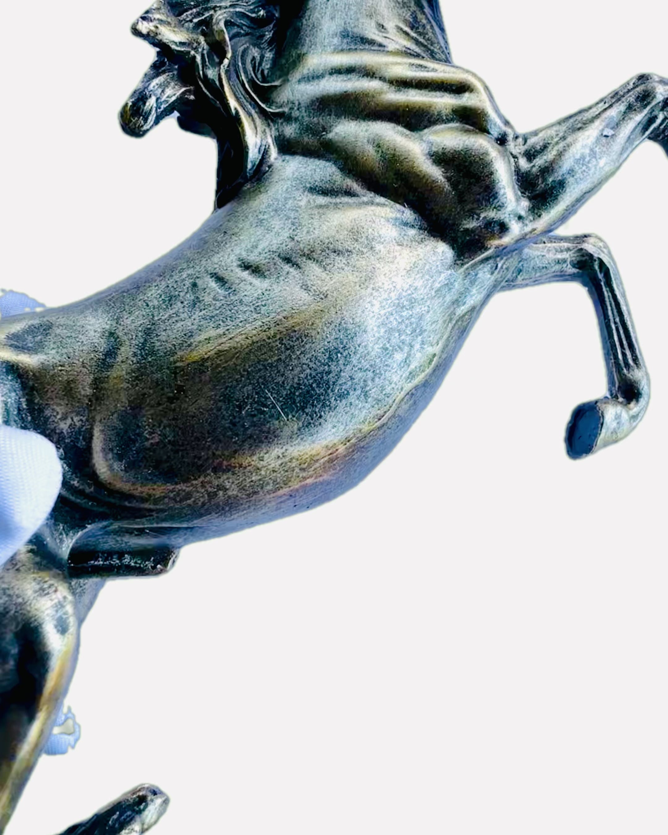 Noblesse - Figura, Estatua de Caballo en Movimiento - posibilidad de personalización con grabado para regalo