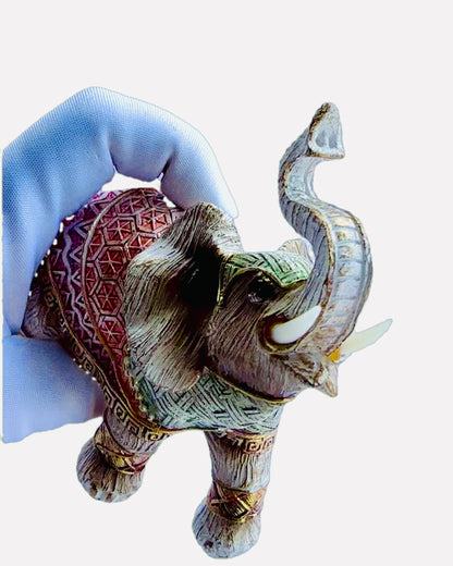 Słoniowa Stróżka – Elefante Decorativo de Resina con Posibilidad de Grabado