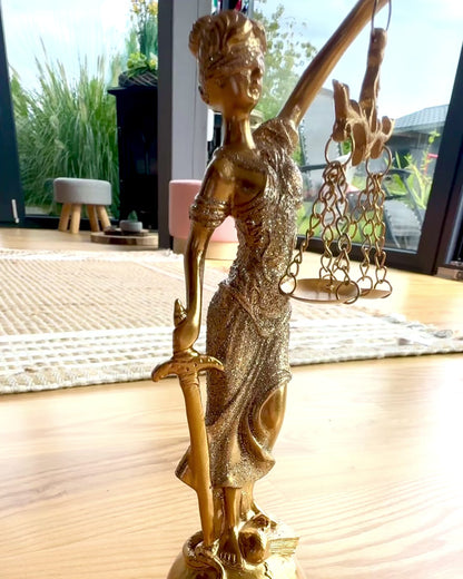 Estatuilla de la Diosa de la Justicia – Decoración Artística para Estante, Artesanía de Resina, personalización con grabado